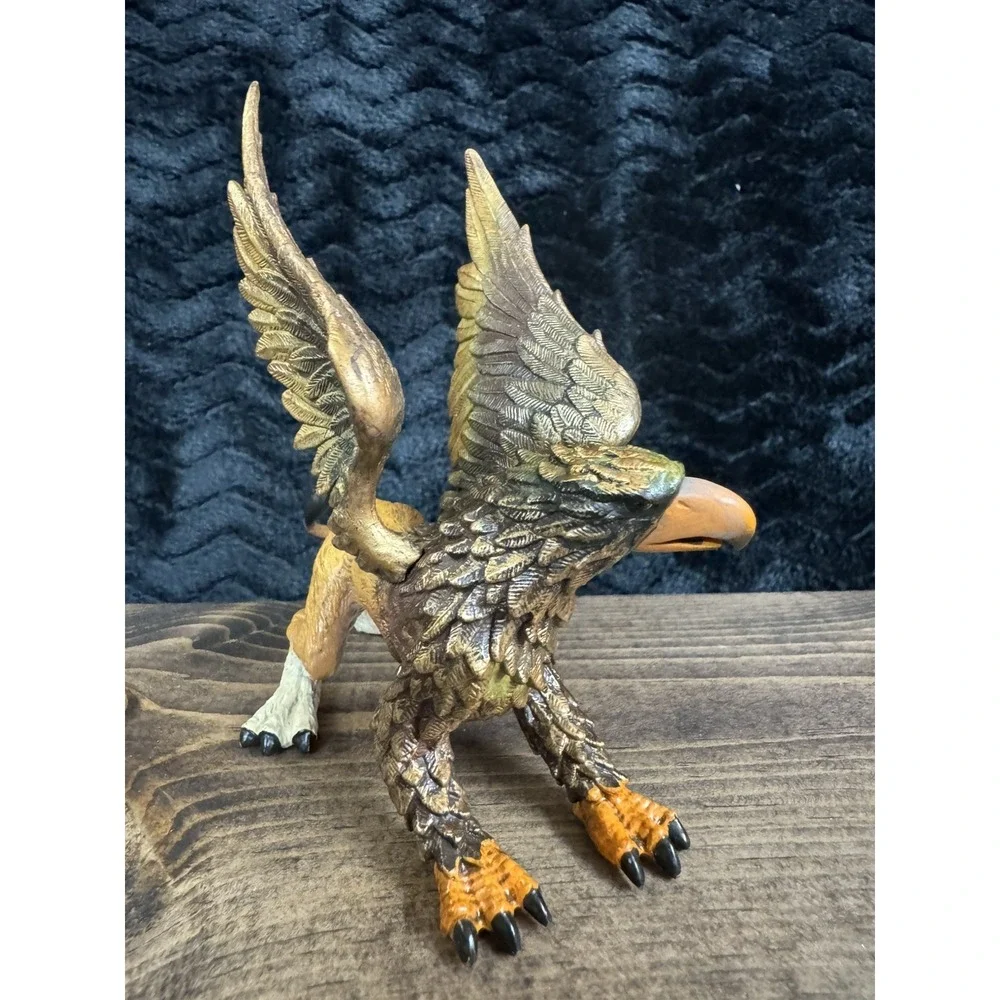 2007 Safari Ltd Griffin Gryphon Figurine Winged Eagle Lion Fantasy Mythical 4.5